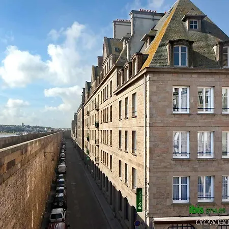 Ibis Styles Malo Centre Historique Hotel